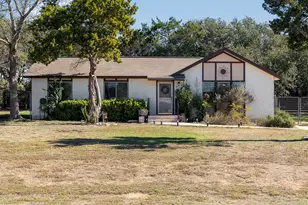 500 Grand Prairie Cir, Dripping Springs, TX 78620 - Photo 1