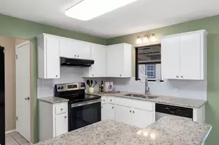 500 Grand Prairie Cir, Dripping Springs, TX 78620 - Photo 16