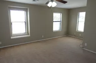 571 New Country Rd, Kyle, TX 78640 - Photo 10