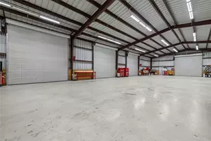 1800 County Rd 305, Jarrell, TX 76537 - Photo 40