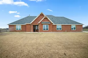 1800 County Rd 305, Jarrell, TX 76537 - Photo 1
