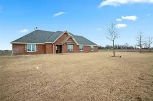 1800 County Rd 305, Jarrell, TX 76537 - Photo 2