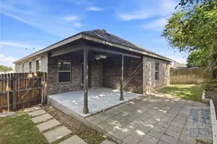 821 Schefer St, Leander, TX 78641 - Photo 24
