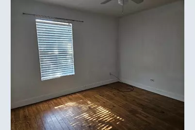 406 Lexington Road, Elgin, TX 78621 - Photo 8