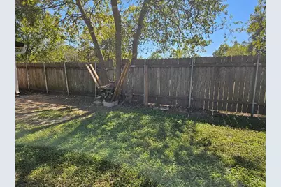406 Lexington Road, Elgin, TX 78621 - Photo 14