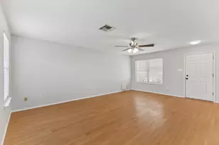 223 San Felipe Dr, Kyle, TX 78640 - Photo 8