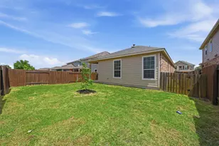 225 Danablu Dr, Hutto, TX 78634 - Photo 38