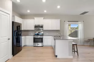 440 Wolf Springs Rd, Georgetown, TX 78628 - Photo 10