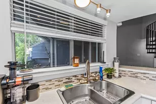 2500 Burleson Rd, Austin, TX 78741 - Photo 10