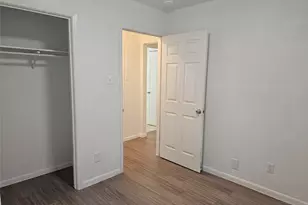 7300 Bennett Ave, Austin, TX 78752 - Photo 10