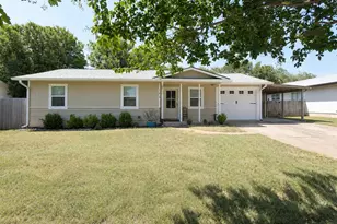 502 E Ash Dr, Johnson City, TX 78636 - Photo 1