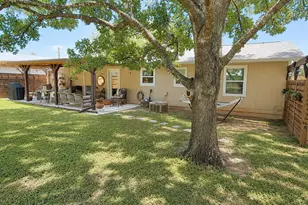 502 E Ash Dr, Johnson City, TX 78636 - Photo 12
