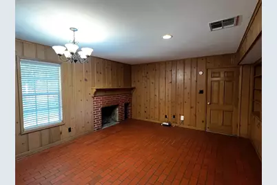 235 W Lower Line Street, La Grange, TX 78945 - Photo 4