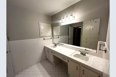 235 W Lower Line Street, La Grange, TX 78945 - Photo 12