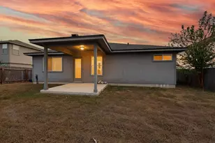 219 Lidell St, Hutto, TX 78634 - Photo 10