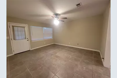 609 Cottonwood Street #A, Lockhart, TX 78644 - Photo 4