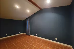 609 Cottonwood St, Lockhart, TX 78644 - Photo 10