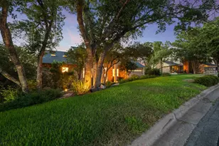 1528 Ben Crenshaw Way, Austin, TX 78746 - Photo 2