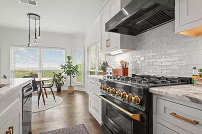 1528 Ben Crenshaw Way, Austin, TX 78746 - Photo 6