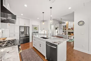 1528 Ben Crenshaw Way, Austin, TX 78746 - Photo 4