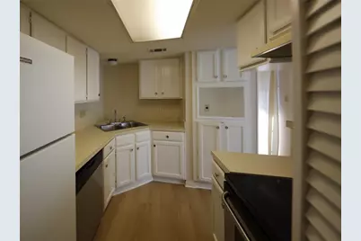 1510 W North Loop Boulevard #412, Austin, TX 78756 - Photo 6