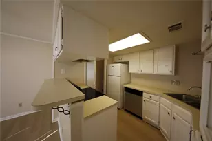 1510 W N Loop Blvd, Austin, TX 78756 - Photo 8