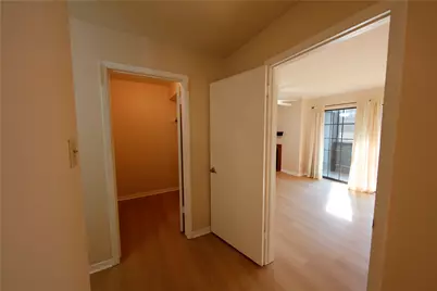 1510 W North Loop Boulevard #412, Austin, TX 78756 - Photo 10