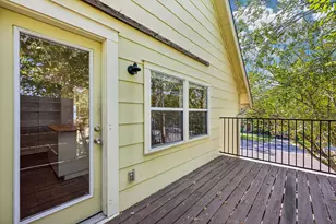 1710 E 16th St, Austin, TX 78702 - Photo 26