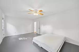 1710 E 16th St, Austin, TX 78702 - Photo 16