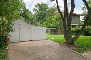 1031 E 44th St, Austin, TX 78751 - Photo 30