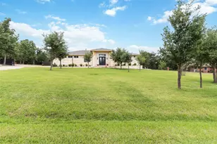 129 Powder Horn Rd, Bastrop, TX 78602 - Photo 2