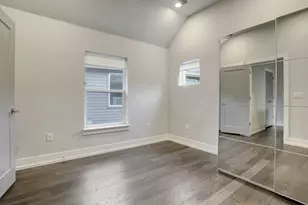 1224 Eleanor St, Austin, TX 78721 - Photo 8