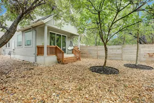 1224 Eleanor St, Austin, TX 78721 - Photo 16