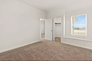 160 Biscayne Dr, Kyle, TX 78640 - Photo 6