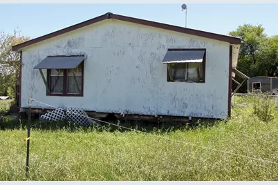 1023 Sierra Drive, Lockhart, TX 78644 - Photo 12