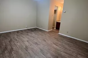 202 E 32nd St, Austin, TX 78705 - Photo 10