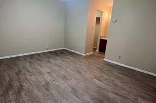 202 E 32nd St, Austin, TX 78705 - Photo 10