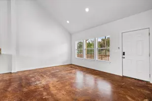 9913 Little Creek Cir, Dripping Springs, TX 78620 - Photo 6