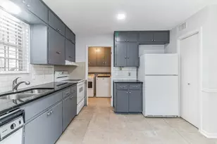 1704 San Antonio St, Austin, TX 78701 - Photo 14