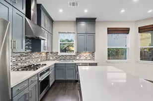 1004 Banyon St, Austin, TX 78757 - Photo 10