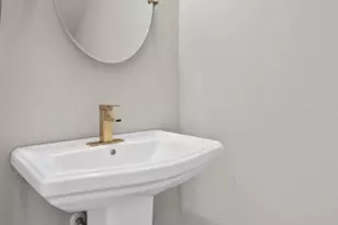 1004 Banyon St, Austin, TX 78757 - Photo 14