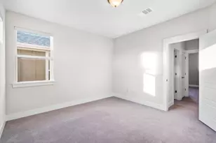 1004 Banyon St, Austin, TX 78757 - Photo 26