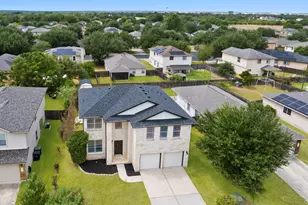 605 Decker Dr, Hutto, TX 78634 - Photo 2