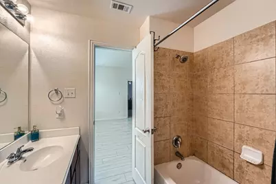 2004 S Ash Cove W, Hutto, TX 78634 - Photo 24
