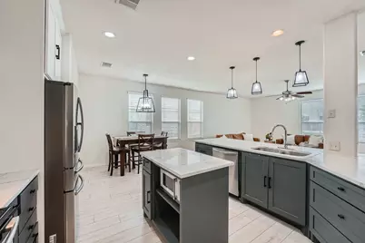 2004 S Ash Cove W, Hutto, TX 78634 - Photo 10