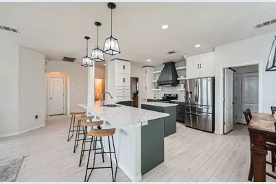 2004 S Ash Cove W, Hutto, TX 78634 - Photo 4