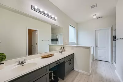 2004 S Ash Cove W, Hutto, TX 78634 - Photo 18