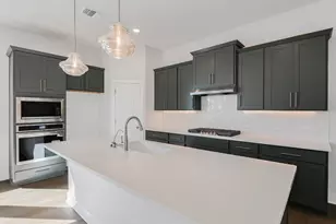 8604 Dongan Dr, Austin, TX 78744 - Photo 8