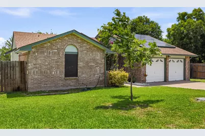 2702 Julie Cove, Taylor, TX 76574 - Photo 2