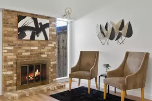 2009 Sandberg Dr, Austin, TX 78752 - Photo 8